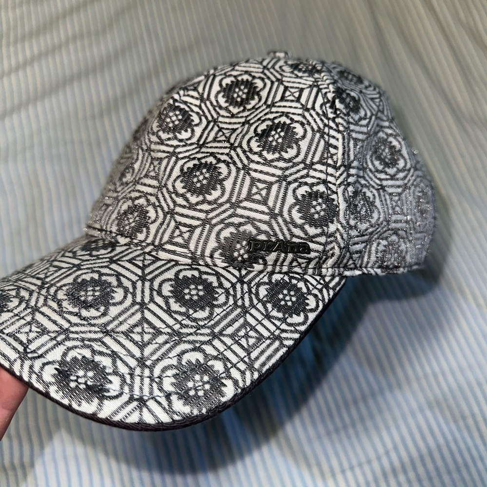 prAna hat